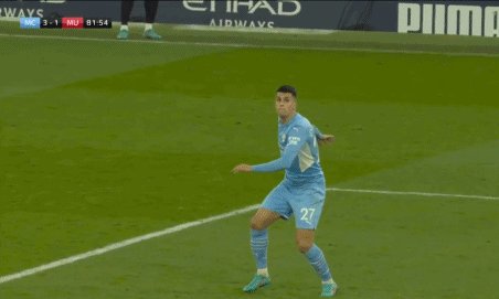 1646590450494028597.gif 曼联81.gif